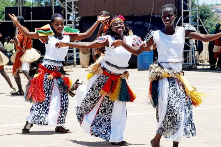 culture-uganda-1500x1000